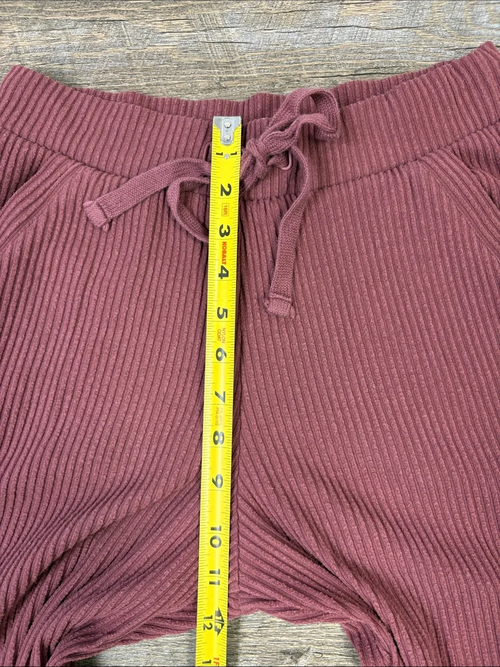 Alo Yoga Muse  Ribbed Jogger Pants Burgundy Truffle Size S